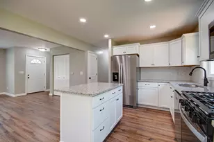 386 W 3rd St, Braidwood, IL 60408 - Photo 11