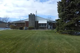 1616 Heiden Ave, Crest Hill, IL 60403 - Photo 3