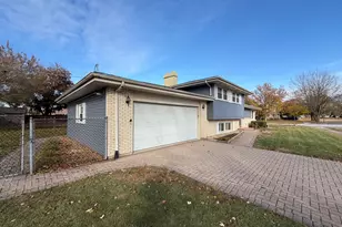 701 Terry Dr, Joliet, IL 60435 - Photo 3