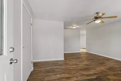 1201 Robin Road, Mahomet, IL 61853 - Photo 5