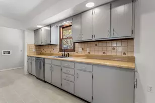 1201 Robin Rd, Mahomet, IL 61853 - Photo 13