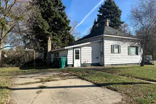 904 E Bridge St, Streator, IL 61364 - Photo 13