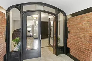 500 W Barry Ave, Chicago, IL 60657 - Photo 3