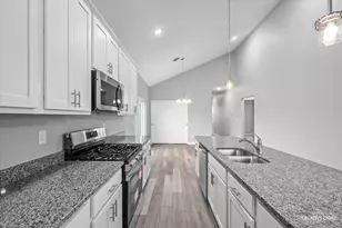 3 Dogwood Wy, Ottawa, IL 61350 - Photo 7