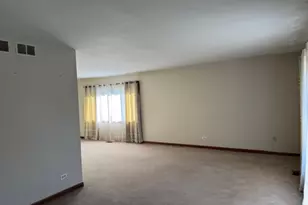 17027 Judy Ct, Oak Forest, IL 60452 - Photo 7