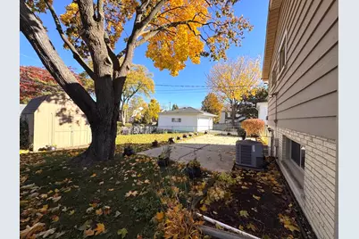 1042 W Central Road, Mount Prospect, IL 60056 - Photo 15