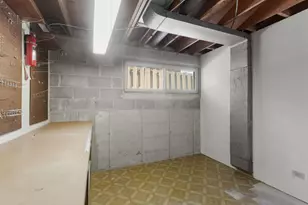 1042 W Central Rd, Mount Prospect, IL 60056 - Photo 13