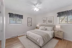 1042 W Central Rd, Mount Prospect, IL 60056 - Photo 7