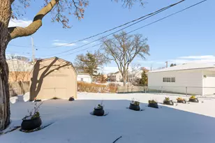 1042 W Central Rd, Mount Prospect, IL 60056 - Photo 15