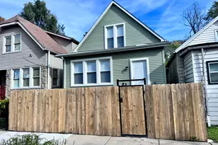 11581 S Lafayette Ave, Chicago, IL 60628 - Photo 3