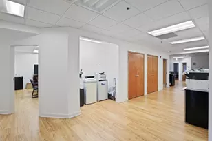 1N131 County Farm Rd, Winfield, IL 60190 - Photo 9