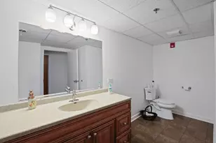 1N131 County Farm Rd, Winfield, IL 60190 - Photo 7