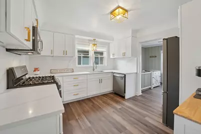 7652 W Catalpa Avenue, Chicago, IL 60656 - Photo 5