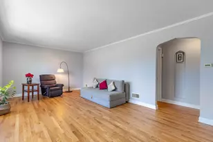 9400 S Calumet Ave, Chicago, IL 60619 - Photo 9