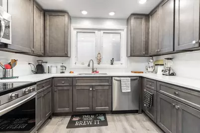 9400 S Calumet Avenue, Chicago, IL 60619 - Photo 13