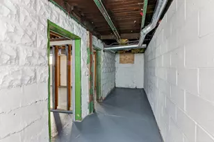 1800 S Cora St, Crest Hill, IL 60403 - Photo 21