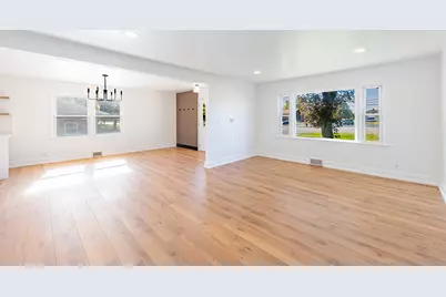 2N579 Bloomingdale Road, Glendale Heights, IL 60139 - Photo 11