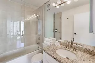 111 W Maple St, Chicago, IL 60610 - Photo 15
