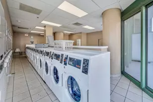 111 W Maple St, Chicago, IL 60610 - Photo 35