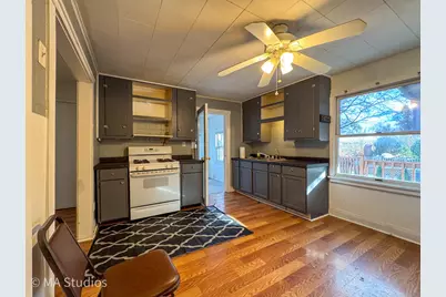 8S057 S Vine Street, Burr Ridge, IL 60527 - Photo 13