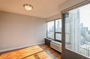 30 E Huron St, Chicago, IL 60611 - Photo 11