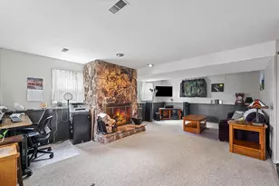 1206 N Hershey Rd, Bloomington, IL 61704 - Photo 23