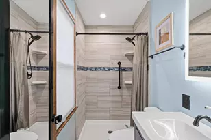 1206 N Hershey Rd, Bloomington, IL 61704 - Photo 21