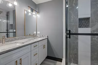 444 E 48th Street #B2, Chicago, IL 60615 - Photo 11