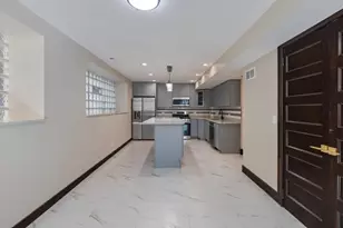 444 E 48th St, Chicago, IL 60615 - Photo 9