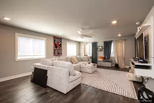 3914 S King Dr, Chicago, IL 60653 - Photo 7