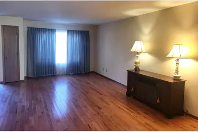 434 E Exchange Street #2, Sycamore, IL 60178 - Photo 3