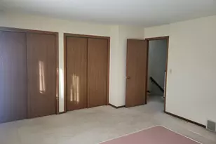 434 E Exchange St, Sycamore, IL 60178 - Photo 13