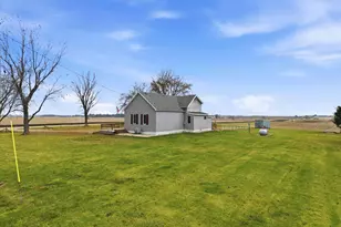 901 Hermann Rd, Lee, IL 60530 - Photo 33