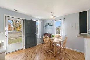 1155 S 5th St, Dekalb, IL 60115 - Photo 5