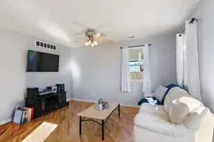 1155 S 5th St, Dekalb, IL 60115 - Photo 7