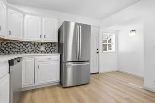 1006 S East St, Bloomington, IL 61701 - Photo 13