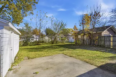 1006 S East Street, Bloomington, IL 61701 - Photo 3