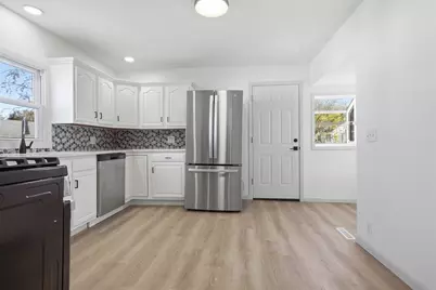 1006 S East Street, Bloomington, IL 61701 - Photo 11