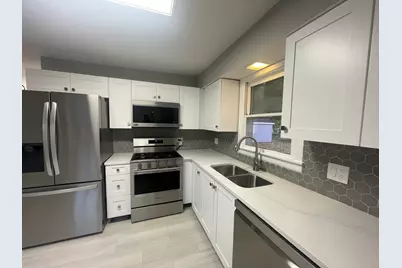 321 Janet Avenue, Darien, IL 60561 - Photo 7