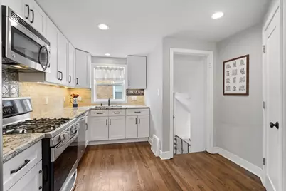 5542 N Osceola Avenue, Chicago, IL 60656 - Photo 7