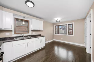 5428 S Laramie Ave, Chicago, IL 60638 - Photo 9