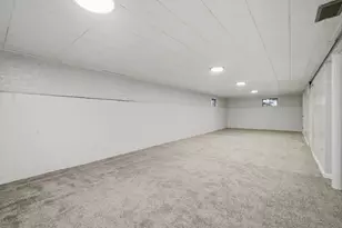 2091 Sherwin Ave, Des Plaines, IL 60018 - Photo 15