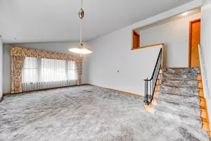 18537 Palmer Ave, Homewood, IL 60430 - Photo 5