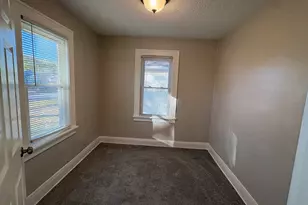 238 N Fairmont Ave, Kankakee, IL 60901 - Photo 5