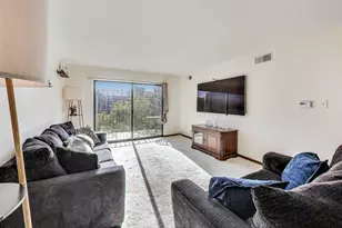 5840 W 104th St, Oak Lawn, IL 60453 - Photo 5