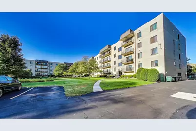 5840 W 104th Street #209, Oak Lawn, IL 60453 - Photo 3