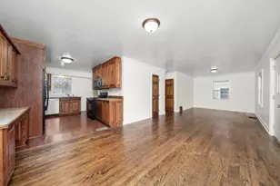 2512 Salem Blvd, Zion, IL 60099 - Photo 7