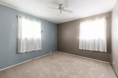 934 E Garden Street, Dekalb, IL 60115 - Photo 21