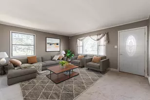 934 E Garden St, Dekalb, IL 60115 - Photo 11