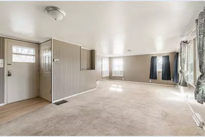 934 E Garden Street, Dekalb, IL 60115 - Photo 17